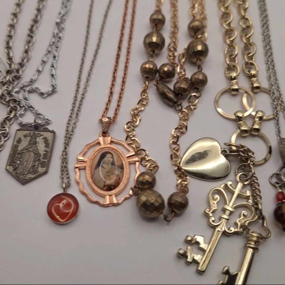 Lot Of 21 Chain Used Unbranded Necklaces - Picture 6 of 10